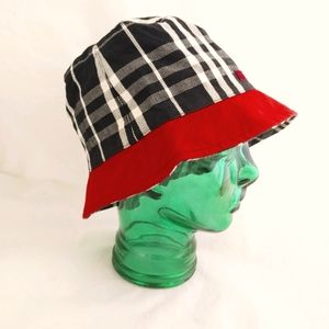 BURBERRY London bucket hat